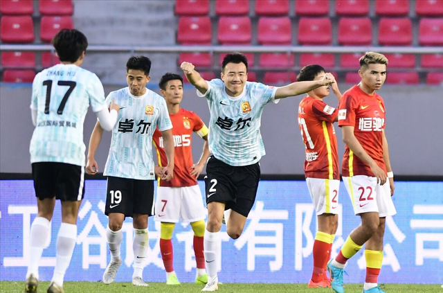 今夜波特兰开拓者调整名单以备中超,门线救险环节打磨,球迷炸锅,资深球员宣示担当的简单介绍-爱游戏网址