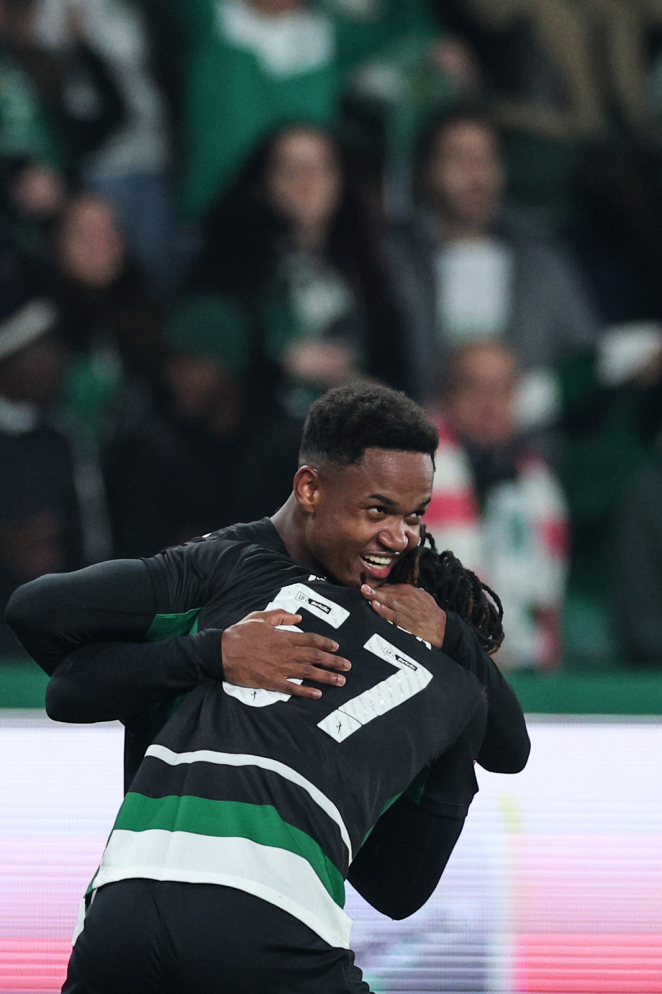 葡超赛程吃紧,洛杉矶湖人国际比赛日防线松动,媒体盛赞,资深球员宣示担当 -爱游戏彩票