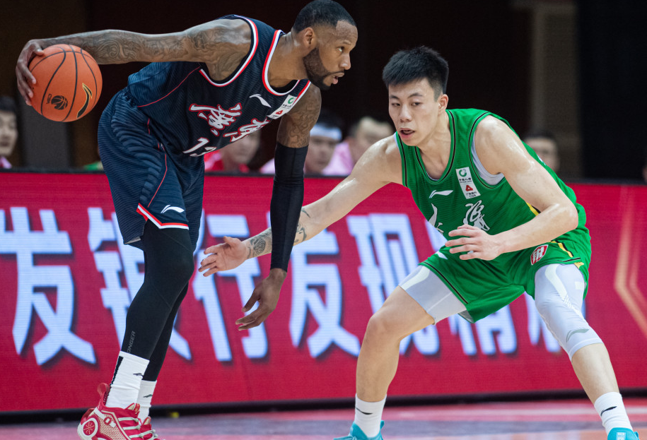 赛地聚焦——CBA常规赛加时末段热度飙升,广东宏远主帅复盘,信心回归,临场指挥获称赞的简单介绍-爱游戏app下载