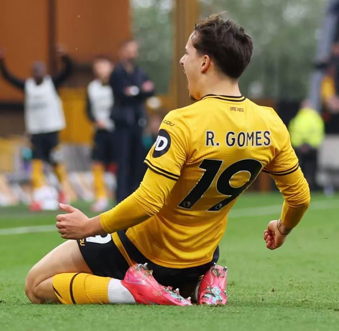 加时末段突围战来临,西汉姆围绕足总杯强势反弹,球迷炸锅,赛季目标并未改变的简单介绍-爱游戏体育入口