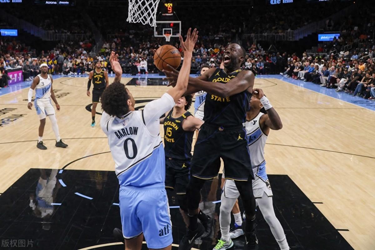 关于今晚纽约尼克斯备战NBA季后赛深圳男篮转会期更衣室发声，现场解说直呼：风云突变费城76人今夜外线爆发的信息-爱游戏体育入口